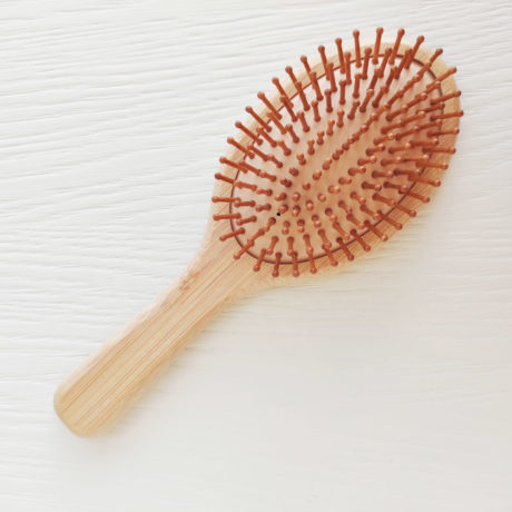 spazzola-capelli-in-legno-in-bambù-nivaria-canarias
